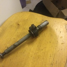 Steckachse Radachse Bolzen. Vorne Honda CBR 900 RR SC28 92-95mit Tachoantrieb