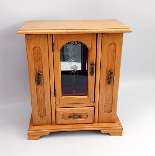 Schmuckschrank mit spiegel und - schmuckschrank,