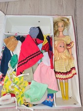 70er Jahre Barbie Puppe (c)1966 Korea + Schrankkoffer, Kleidung, Accessoires etc