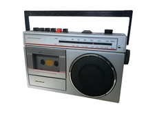 UNIVERSUM 2 BAND-RADIO-RECORDER CTR-4042 Quelle INTERNATIONAL ca. 1980 UKW MW