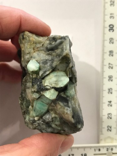 Stück großer rohstein mit - stück,