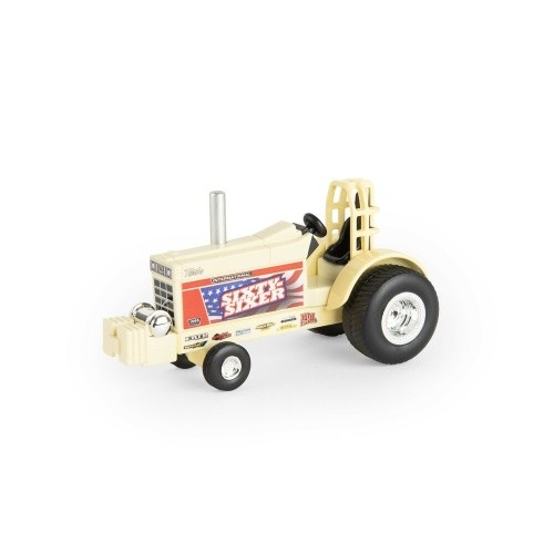 Vintage pulling tractor - ih,