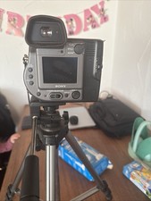 Sony MVC-FD95 Digital Still Kamera/ Digital Mavica 2.1 Mega Pixel 20X zoom 