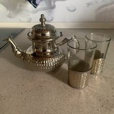 Teekanne aus Marokko mit 2