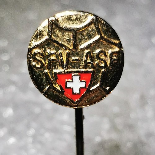 Fussball anstecknadel - fussball,