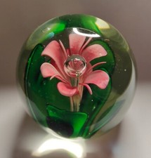 Ein Vintage Kunst Glas Blumen