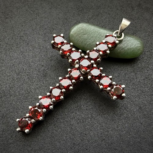 Moderner kreuz anhänger - kreuz,