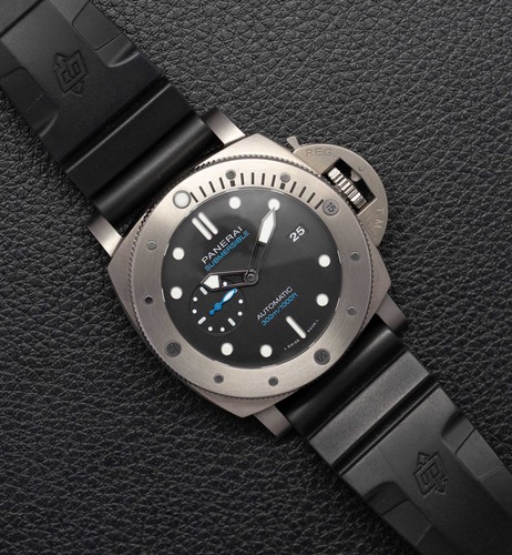Panerai luminor submersible - panerai,