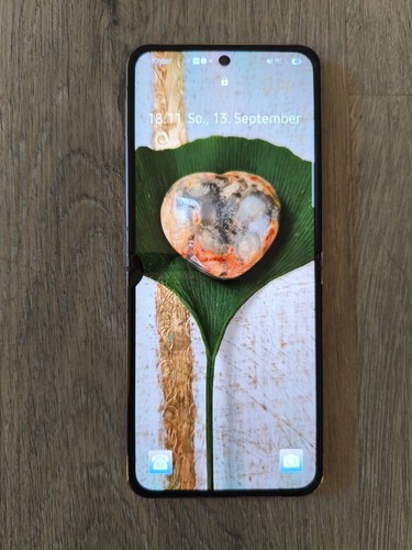 Samsung galaxy flip 8 - samsung,