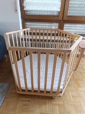 Laufstall 6 eckig, braun, höhenverstellbarmit Matratze und Laken