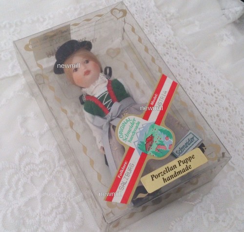Schneider porzellanpuppe