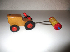 DDR Spielzeug Holz Traktor mit