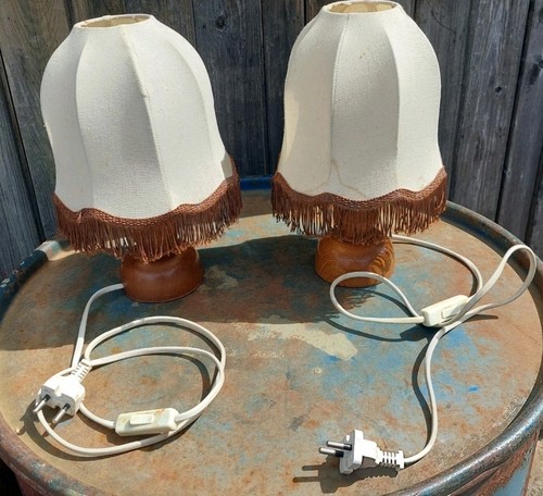 Nachttischlampe mit - 2×,