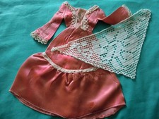 Vintage 1976 Barbie Kleid # 9422 Satin "Peasant Dress", selten, leider mit Fleck