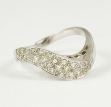 Preiswert: Wellenförmiger Ring mit lupenreinen Brillanten 0,35 Ct, 750 Weißgold