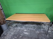 USM Haller Design-Tisch – hochwertiger Schreibtisch / Konferenzt.