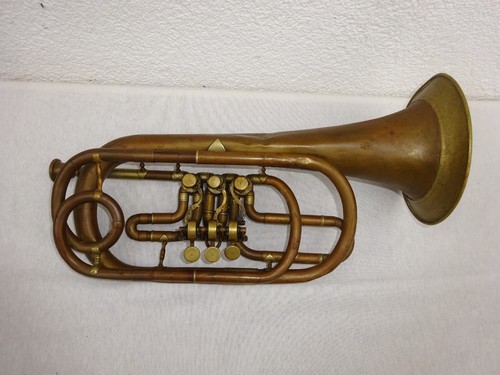 Altes flügelhorn 42 cm - flügelhorn,