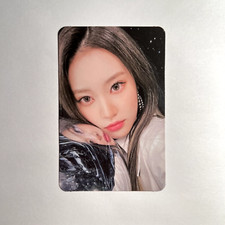 Weeekly Zoa Photocard 'Play