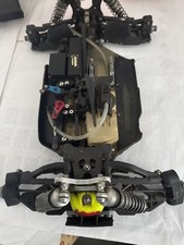 ? XRAY XB8 – High-End Buggy für Schrauber & Racer! (Roller)