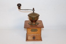 Antike Kaffeemühle Pe De 