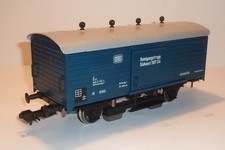 Märklin Maxi Gedeckter Güterwagen mit Türen zum öffnen (Schienenreinigungswagen)