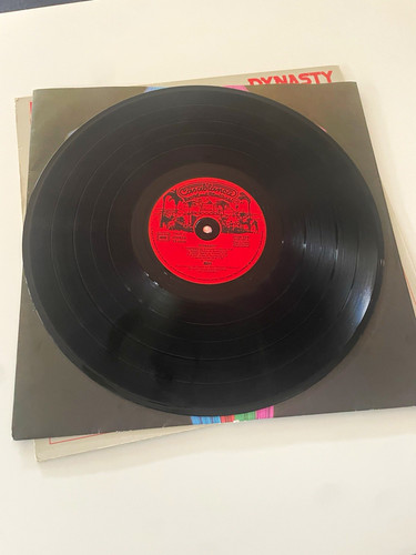 Kiss dynasty vinyl - vinyl, 12"
