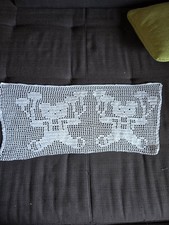 häkeldeckchen ca 30 x 68  cm Handarbeit