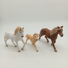 Schleich Pferdefamilie