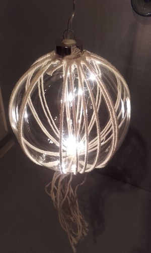 Beleuchtete glaskugel - beleuchtete,