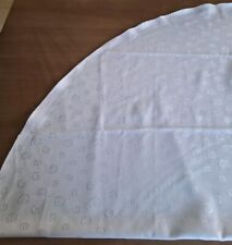 Tischdecke, weiß,  oval,  220 X 160 cm, mit  Ornamenten 