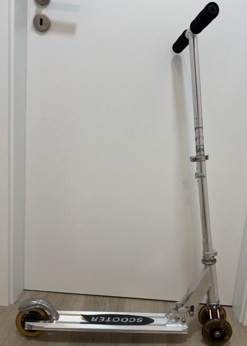 Scooter roller - /, –