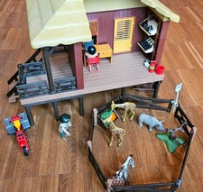 Playmobil Oambati Safari Station mit Figuren und Tieren