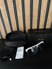 oakley sutro lite 009463 Weis 