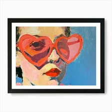 Herzförmige Sonnenbrille