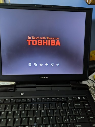 Laptop toshiba satellite pro - toshiba,