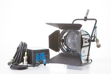 ARRI Daylight Compact 1200W HMI Set inkl. Ballast u. Kabel