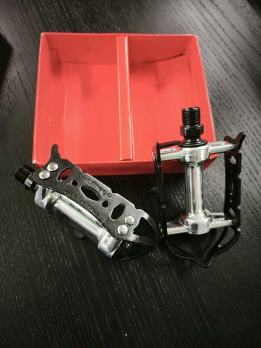 Neu karton ofmega pedalpaar - neu,
