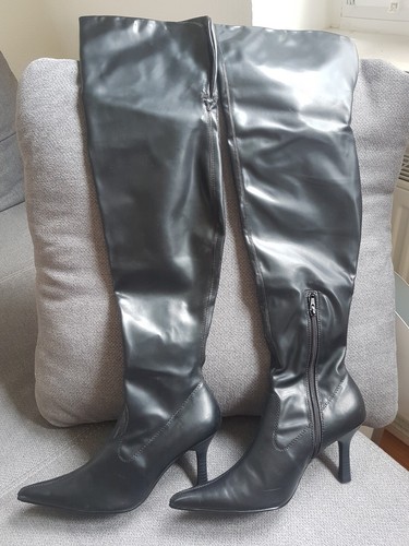 Hohe spitze schwarze stiefel - schwarze,