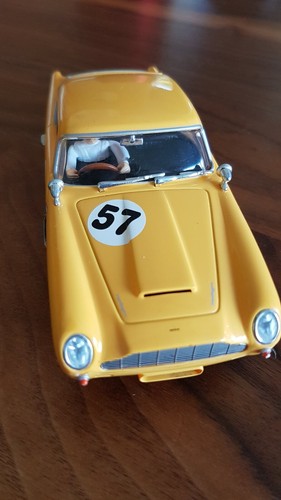 Aston martin db5 race version - martin,