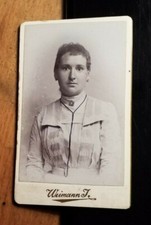 junge Frau - Portrait / kleine