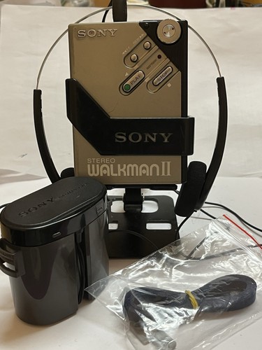 Sony cassette player - 🟡sony,