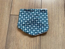 TCM total süßes Lätzchen Fleece blau Schnee Halswärmer Neckwarmer Pünktchen