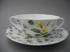 Queen´s Country Meadow Suppentasse mit Unterteller Blumendekor England Queens