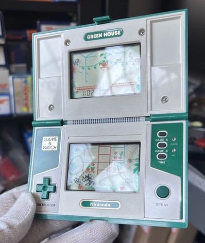 Nintendo game watch green - nintendo, &