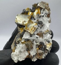 Pyrit Top Mit Feldspat