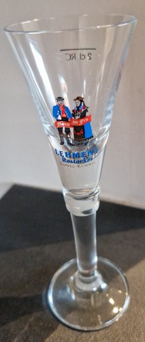 Schnapsglas mit erhöhtem