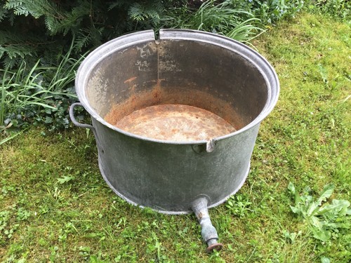 Sehr alter wasserkessel - sehr,