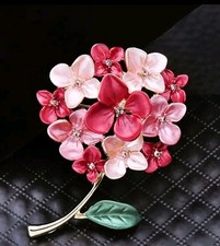 BROSCHE ANSTECKNADEL BROOCH IN