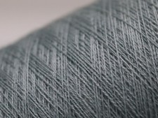 H72 (250€/kg) 100g 70% KASCHMIR / 30% SEIDE BLAUGRAU (48/2) Zwirn Wolle Garn