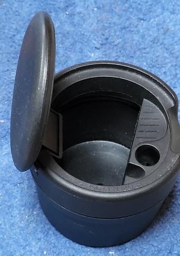 Audi original aschenbecher - vw,